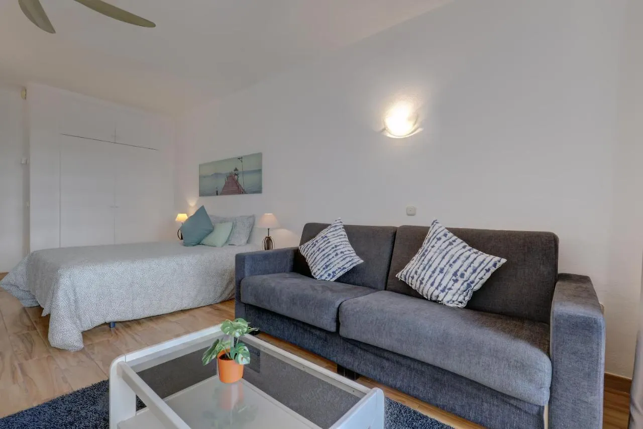 077 - Comfortable Studio In Large Holiday Complex With Water Park Apartment Benalmadena 0*,  Spain